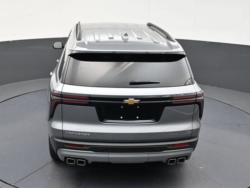 Used 2024 Chevrolet Traverse LT FWD image 15