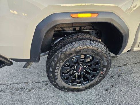 New 2026 GMC Canyon Elevation w/ Convenience Package image 14