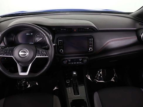 Used 2023 Nissan Kicks SR w/ SR Premium Package FWD image 34