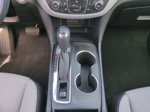 Used 2019 Chevrolet Equinox LS w/ LS Convenience Package image 19