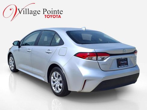 Used 2025 Toyota Corolla LE FWD image 3