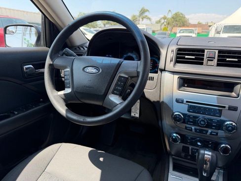 Used 2012 Ford Fusion SE FWD image 24