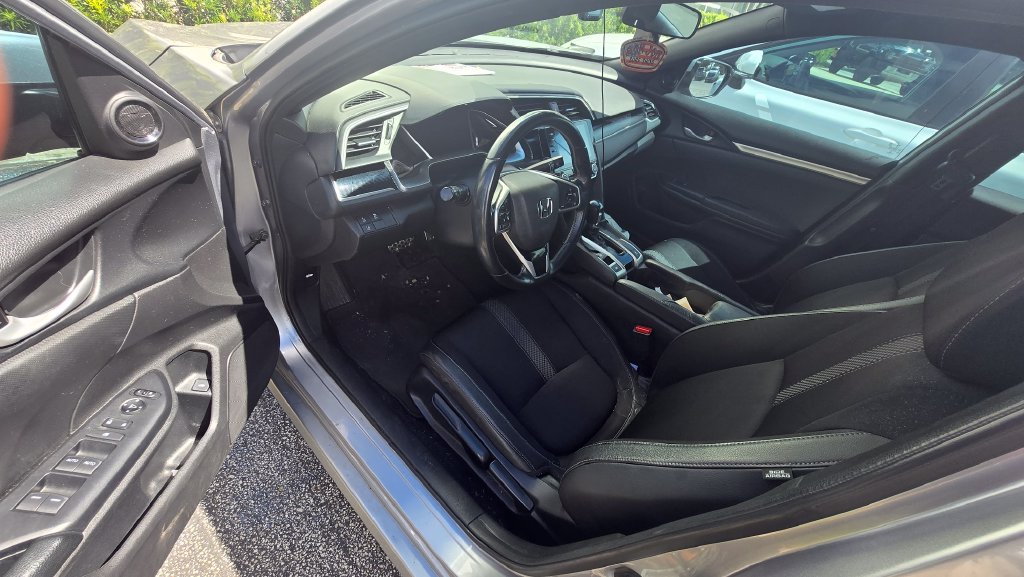 Used 2019 Honda Civic Sport image 12
