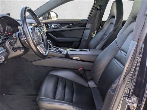 Used 2017 Porsche Panamera image 13