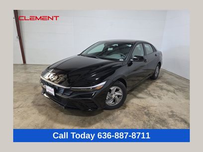 Used 2025 Hyundai Elantra SE