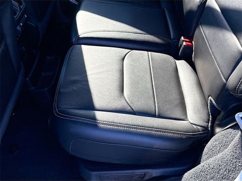 Used 2023 Jeep Wrangler Unlimited Sahara w/ Cold Weather Group image 29