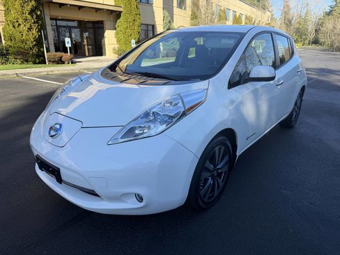 Used 2016 Nissan Leaf SL w/ Premium Package image 1