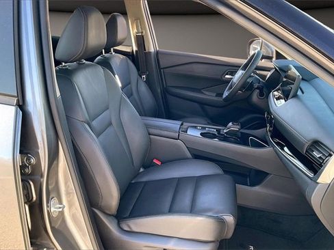 Certified 2025 Nissan Rogue SL w/ SL Premium Package image 7