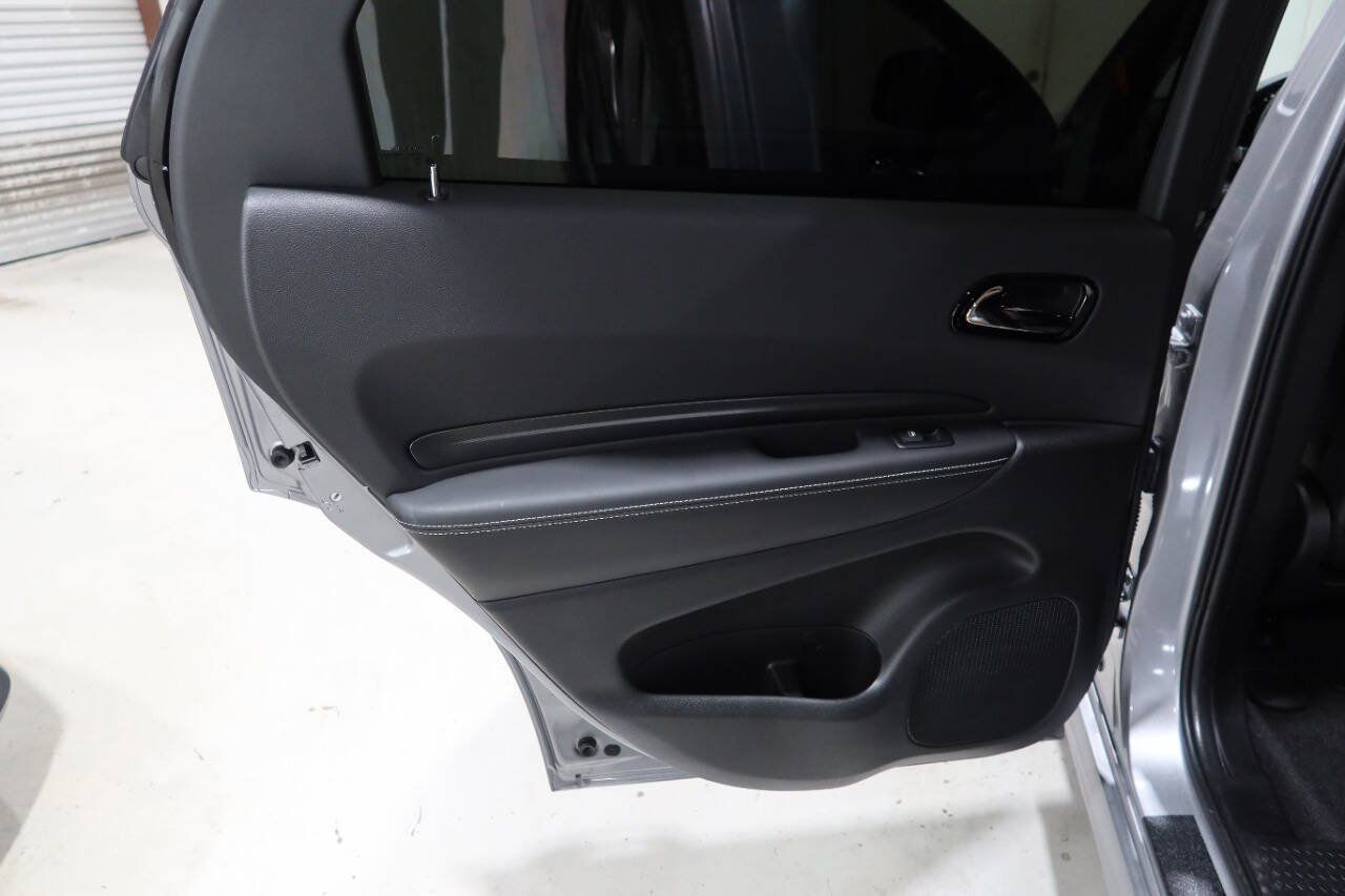 Used 2021 Dodge Durango SRT w/ Technology Group AWD/4WD image 32
