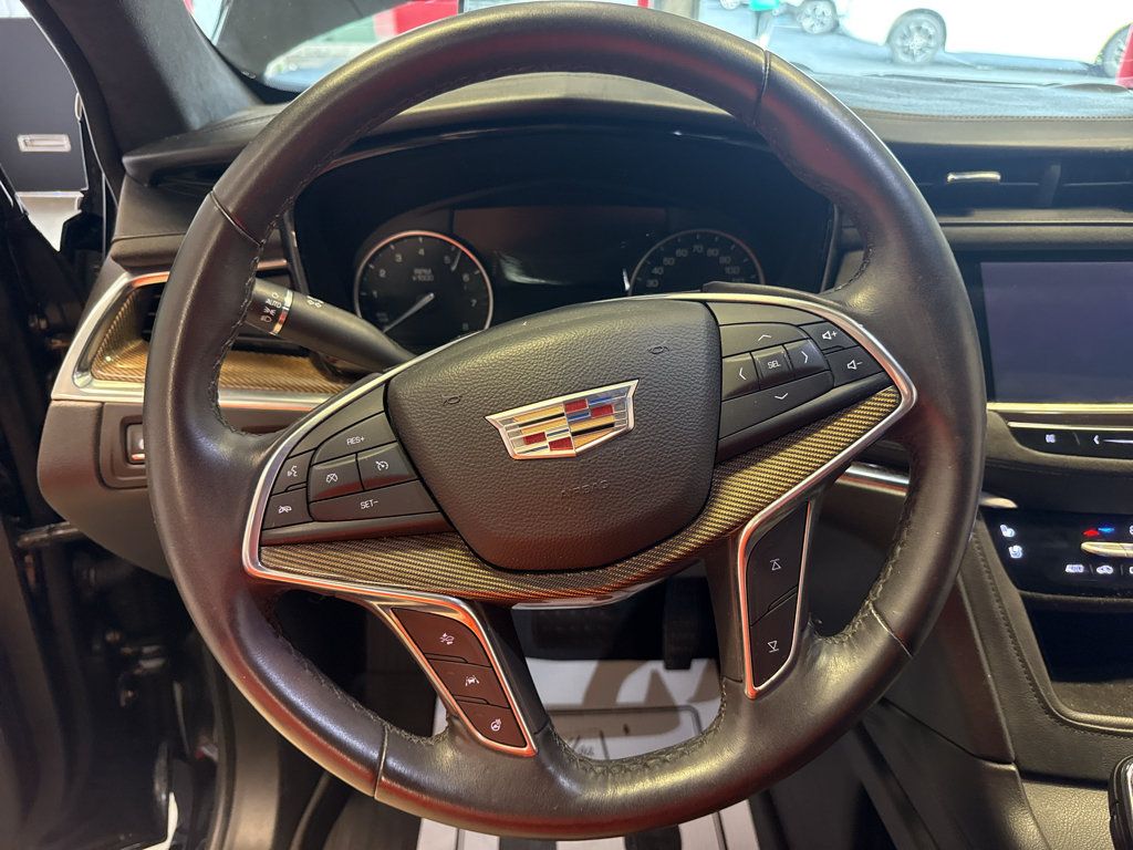 Used 2017 Cadillac XT5 Platinum w/ Driver Assist Package AWD/4WD image 18