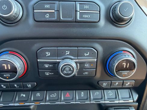 Used 2019 Chevrolet Silverado 1500 High Country w/ Z71 Off-Road Package AWD/4WD image 26