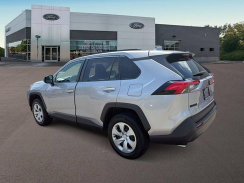 Used 2021 Toyota RAV4 LE FWD image 7