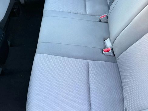 Used 2014 Toyota Corolla LE image 25