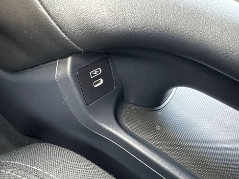 Certified 2024 Honda HR-V LX image 29