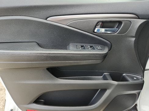 Used 2022 Honda Pilot Sport image 14