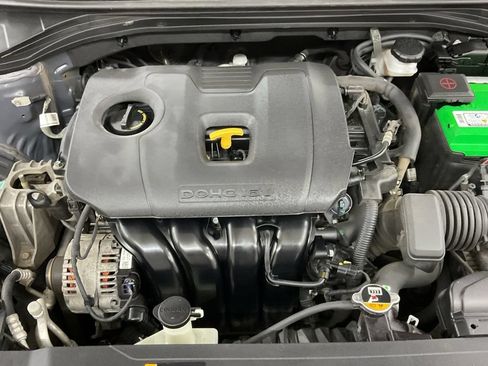 Used 2020 Hyundai Elantra SEL FWD image 31