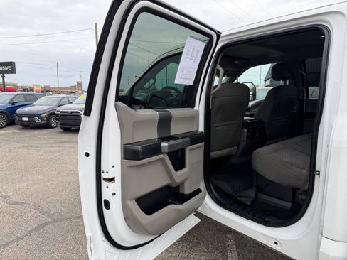 Used 2017 Ford F250 XLT w/ XLT Premium Package AWD/4WD image 34