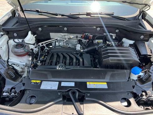 Certified 2023 Volkswagen Atlas SE w/ Panoramic Sunroof Package FWD image 13