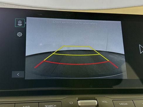 Used 2025 Kia K4 FWD image 22