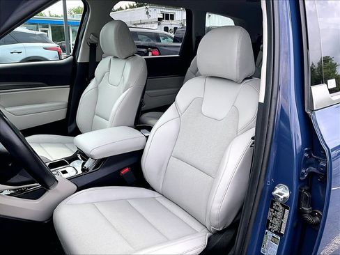 Used 2024 Kia Telluride S AWD/4WD image 10