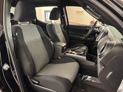 Used 2023 Toyota Tacoma TRD Off-Road image 35