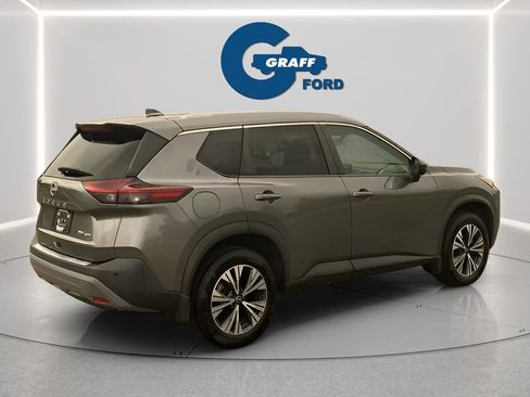 Used 2022 Nissan Rogue SV w/ SV Premium Package image 6