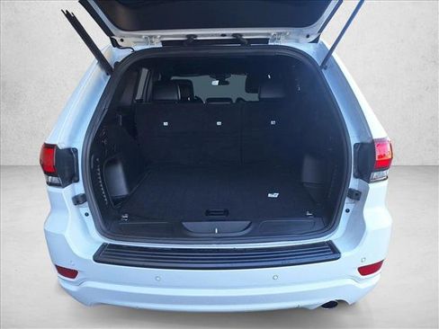 Used 2021 Jeep Grand Cherokee Laredo X image 16