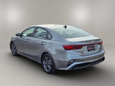 Used 2024 Kia Forte LXS image 7