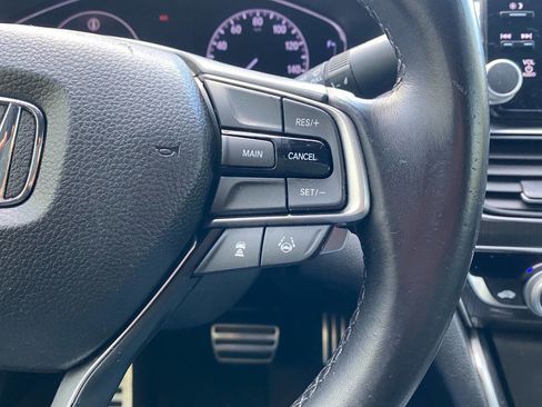 Used 2018 Honda Accord Sport image 20