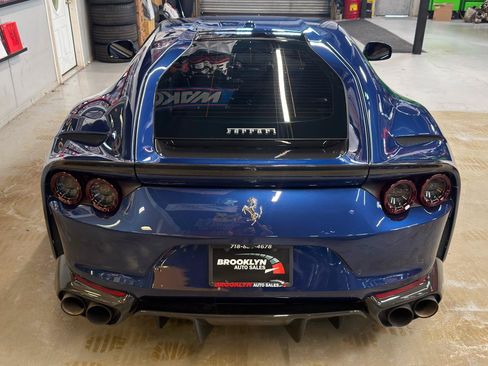 Used 2019 Ferrari 812 Superfast RWD image 8