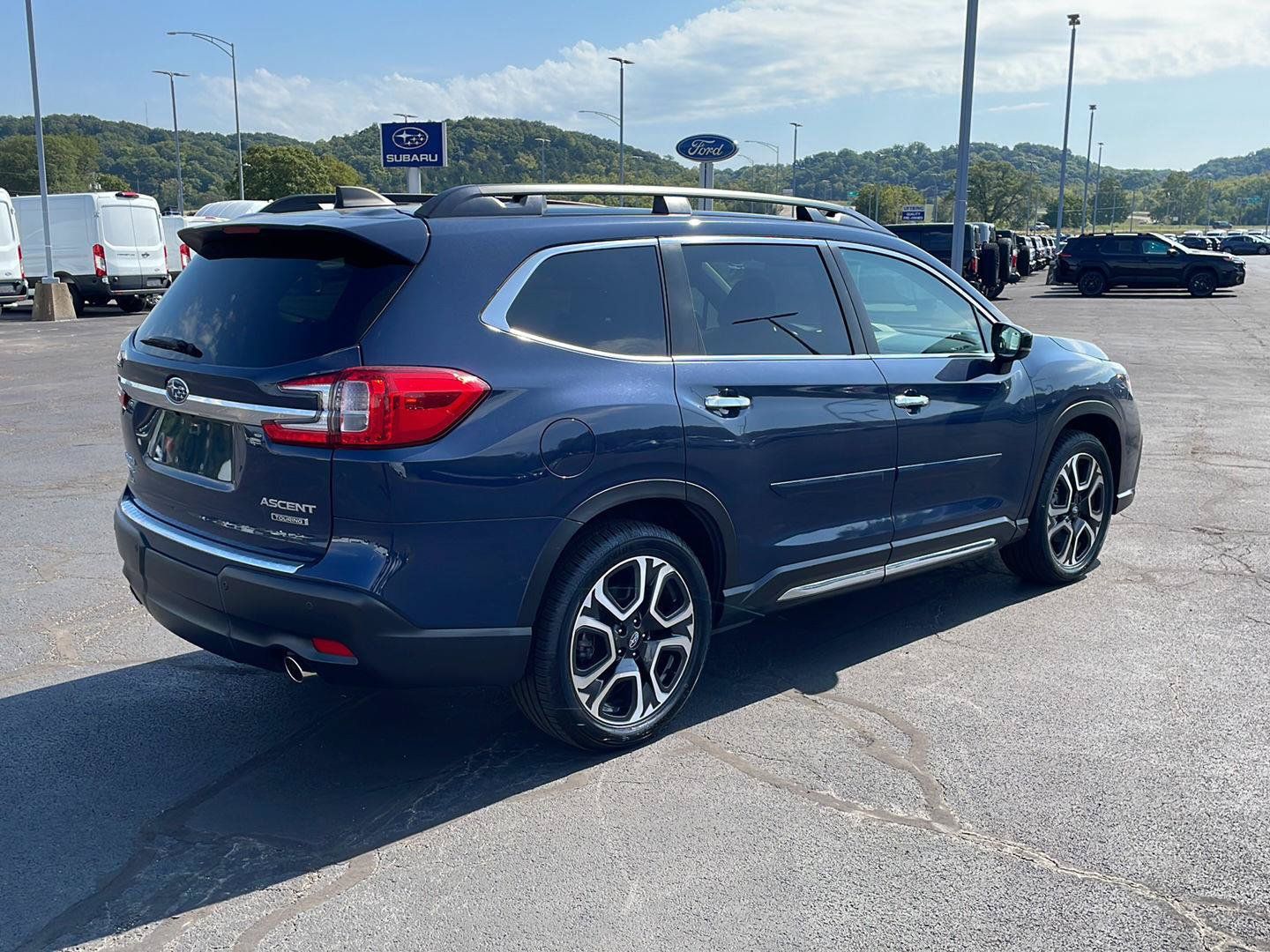 Used 2024 Subaru Ascent Touring AWD/4WD image 5