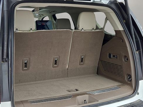 Used 2023 GMC Yukon Denali w/ Denali Reserve Package image 9