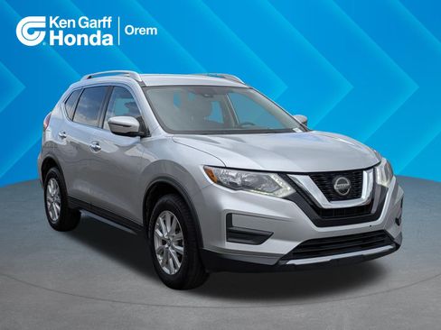 Used 2020 Nissan Rogue SV AWD/4WD image 1