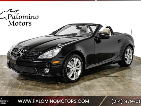 Used 2011 Mercedes-Benz SLK 300 image 1