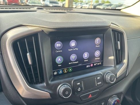 Used 2019 GMC Terrain Denali w/ Advanced Safety Package FWD image 3