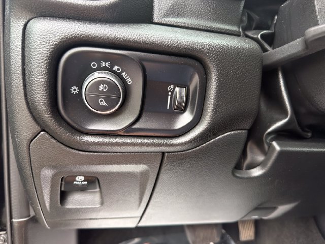 Used 2023 RAM 1500 Big Horn AWD/4WD image 18