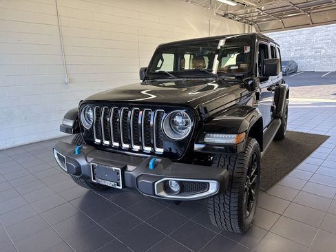 Used 2022 Jeep Wrangler Unlimited Sahara w/ Cold Weather Group image 3