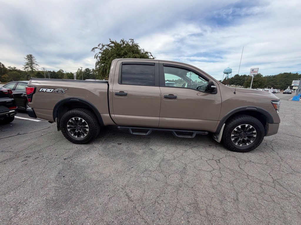 Used 2021 Nissan Titan PRO-4X w/ Pro-4x Convenience Package AWD/4WD image 7