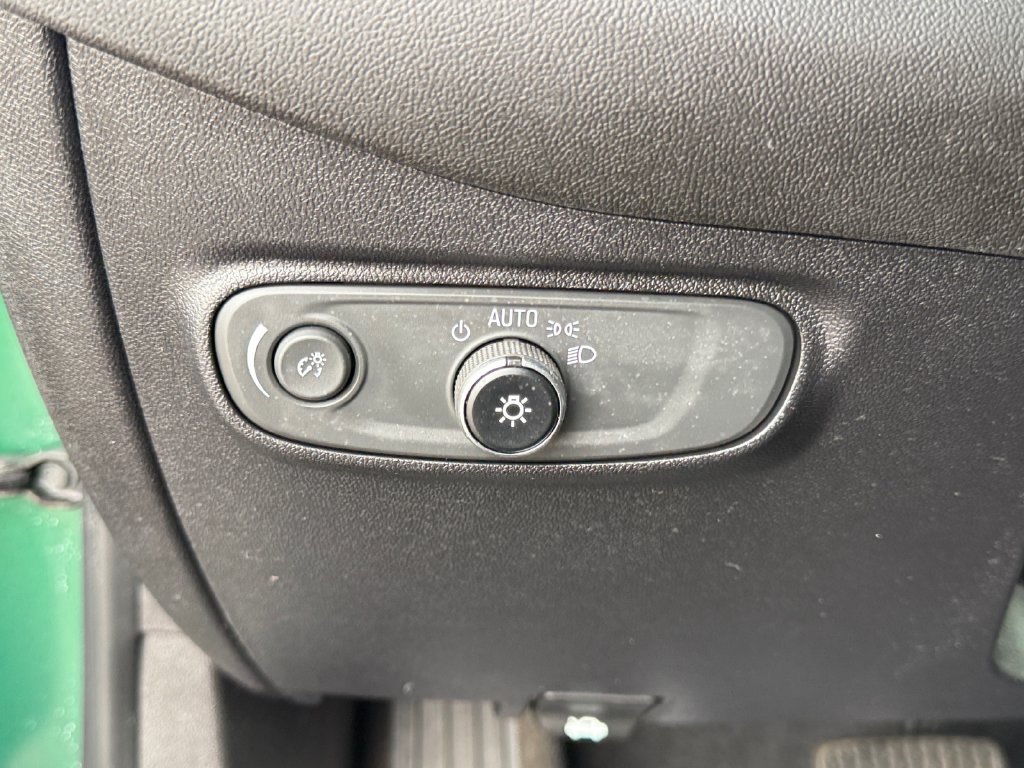 Used 2018 Chevrolet Equinox LT AWD/4WD image 20