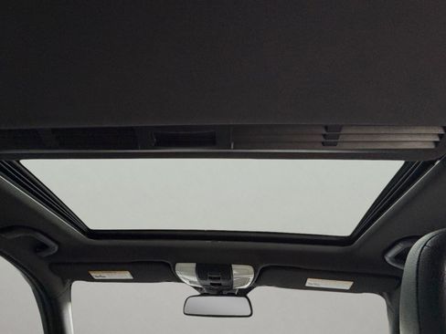 Used 2014 Mercedes-Benz C 250 Sedan image 20