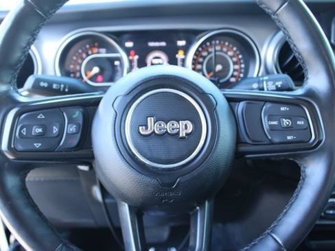 Used 2023 Jeep Gladiator Sport AWD/4WD image 23