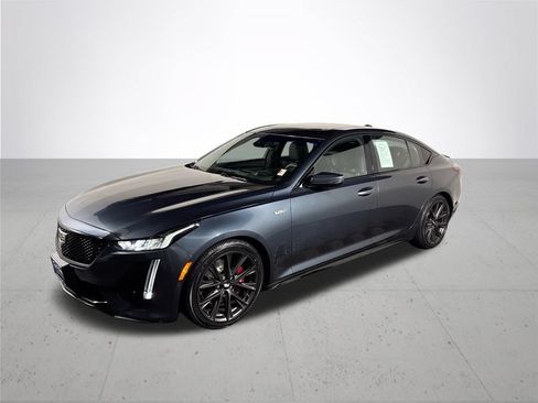 Used 2021 Cadillac CT5 V w/ Premium Package RWD image 2