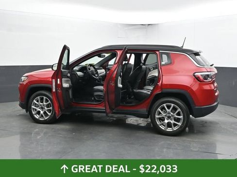 Used 2025 Jeep Compass Limited AWD/4WD image 55