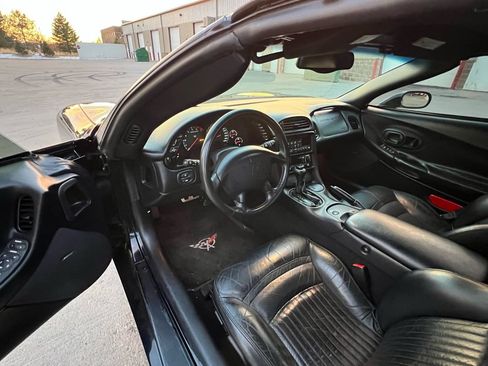 Used 2004 Chevrolet Corvette Convertible w/ Preferred Equipment Group image 17