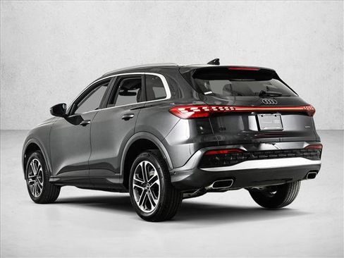 Certified 2025 Audi Q5 Premium w/ Convenience Package image 8