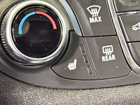 Used 2023 Chevrolet Malibu LT image 18