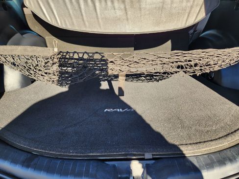 Used 2013 Toyota RAV4 LE image 36