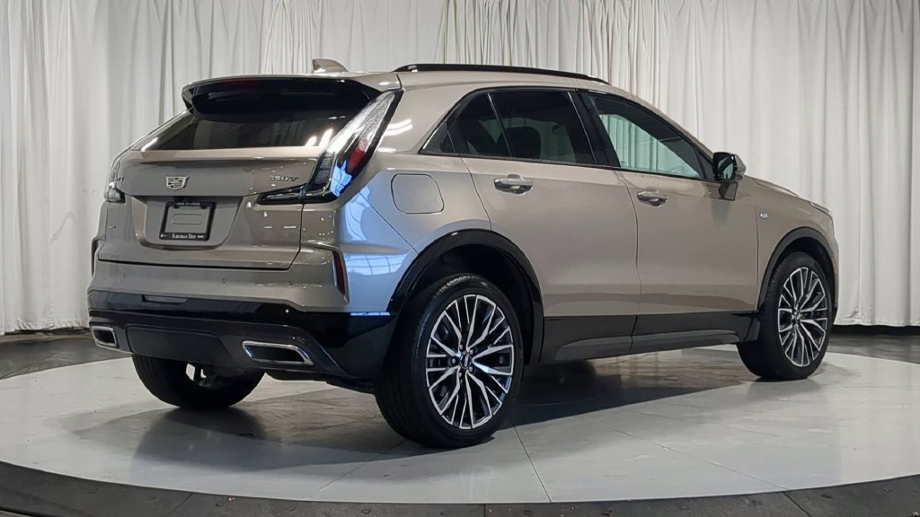 Used 2024 Cadillac XT4 Sport AWD/4WD image 8