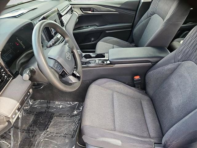 Used 2025 Toyota Camry LE FWD image 21