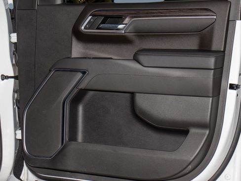 Used 2022 Chevrolet Silverado 1500 LTZ image 17